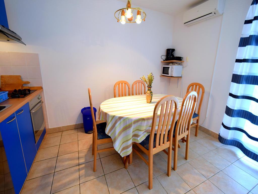 Apartment Oresic Малинска Экстерьер фото